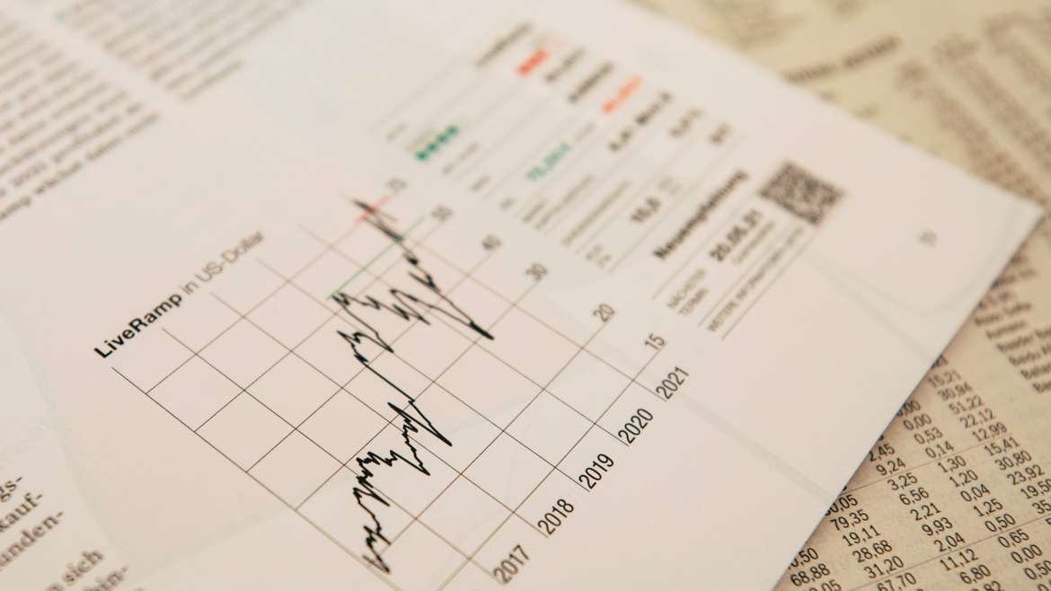 What is my RETIREMENT ANNUITY invested in?